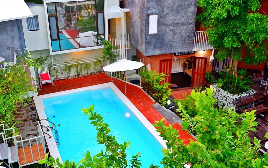 Hy Resort Chonburi Buitenkant foto