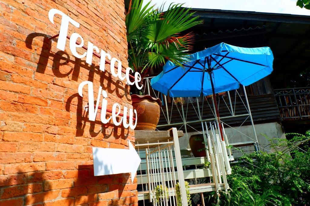 Hy Resort Chonburi Buitenkant foto